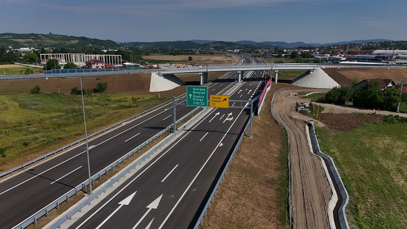 Veličanstvene slike iz srca Srbije: Ovako izgleda moderna deonica Moravskog koridora koja se u petak pušta u saobraćaj - put koji će spojiti preko pola miliona ljudi
